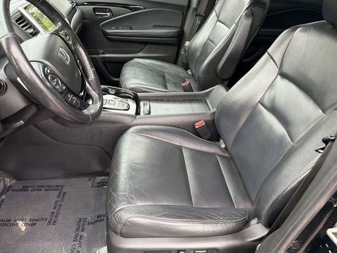 Used 2017 Honda Pilot Touring image 5