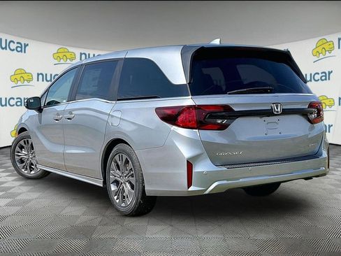 New 2026 Honda Odyssey Touring image 4