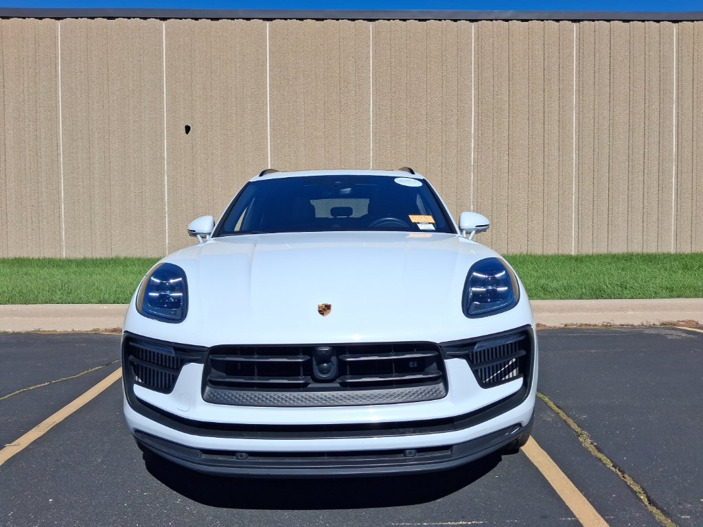 Certified 2024 Porsche Macan S AWD/4WD image 9
