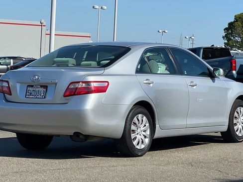 Used 2007 Toyota Camry CE FWD image 2