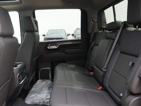 New 2026 Chevrolet Silverado 2500 LTZ w/ LTZ Premium Package AWD/4WD image 28