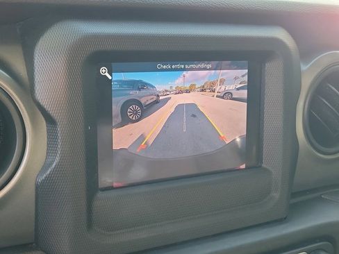 Used 2023 Jeep Gladiator Sport w/ Trailer Tow Package image 32