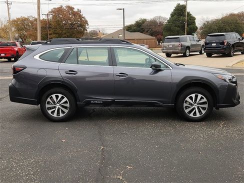 Certified 2025 Subaru Outback image 5