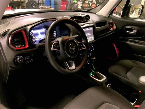 Certified 2023 Jeep Renegade Trailhawk AWD/4WD image 14