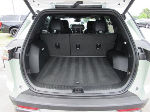 Certified 2025 Chevrolet Equinox ACTIV w/ Safety and Technology Package AWD/4WD image 31