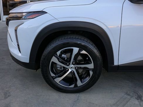 Used 2024 Chevrolet Trax RS w/ Driver Confidence Package image 11