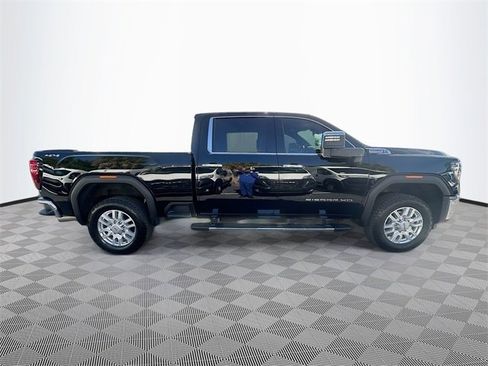 Used 2024 GMC Sierra 2500 SLT w/ SLT Premium Package image 8
