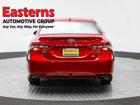 Used 2024 Toyota Camry SE image 10