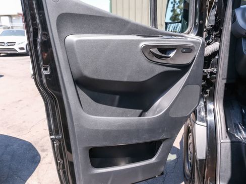 Used 2024 Mercedes-Benz Sprinter 2500 image 25