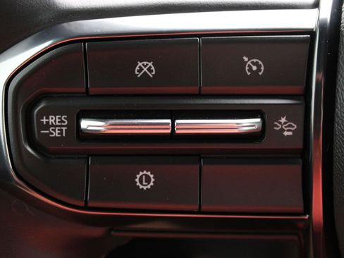 Used 2025 GMC Yukon AT4 w/ LPO, Floor Liner Package image 21