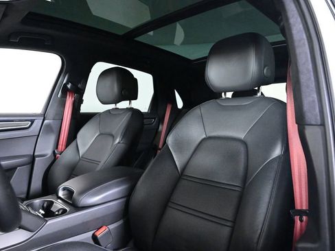 Certified 2023 Porsche Cayenne GTS AWD/4WD image 5