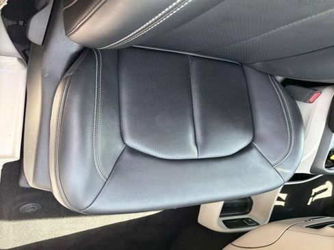 Used 2024 Chrysler Pacifica Touring-L FWD image 15