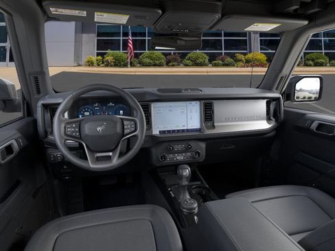 New 2026 Ford Bronco Outer Banks image 9