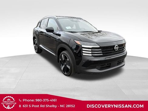 New 2026 Nissan Kicks SR w/ SR Premium Package FWD image 5