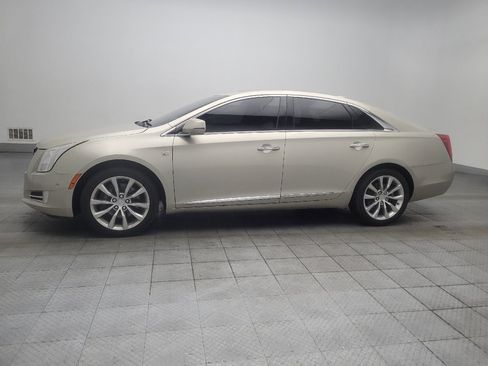 Used 2016 Cadillac XTS Luxury FWD image 2