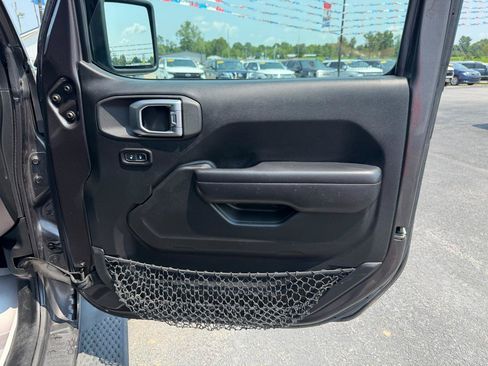 Used 2018 Jeep Wrangler Unlimited Sport S AWD/4WD image 20
