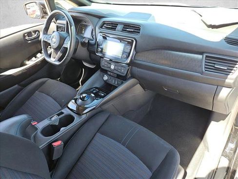 Used 2019 Nissan Leaf SV w/ SV Technology Package image 19