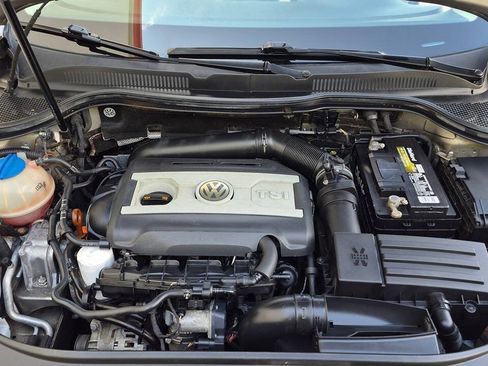 Used 2010 Volkswagen CC Sport FWD image 45