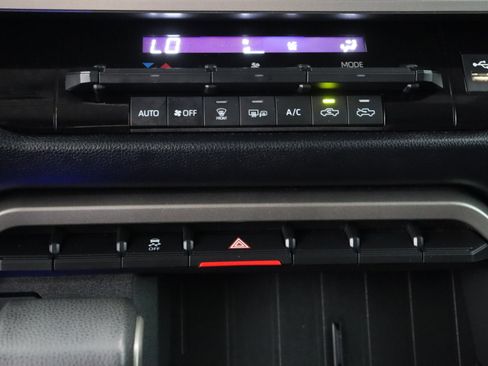 Used 2023 Toyota Tundra SR5 AWD/4WD image 19