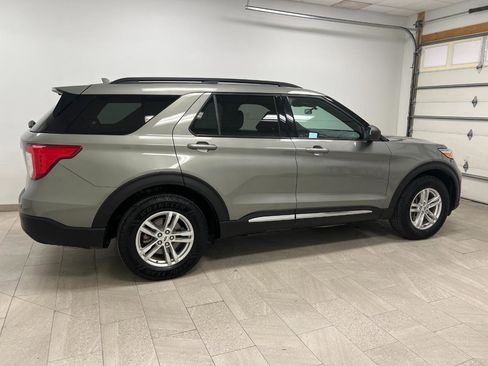 Used 2020 Ford Explorer XLT w/ Equipment Group 202A image 10