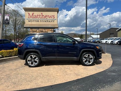 Used 2018 Jeep Compass Limited AWD/4WD image 4