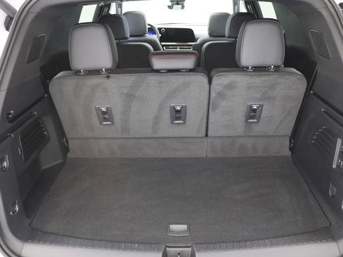Used 2024 Chevrolet Traverse RS w/ LPO, Floor Liner Package image 33