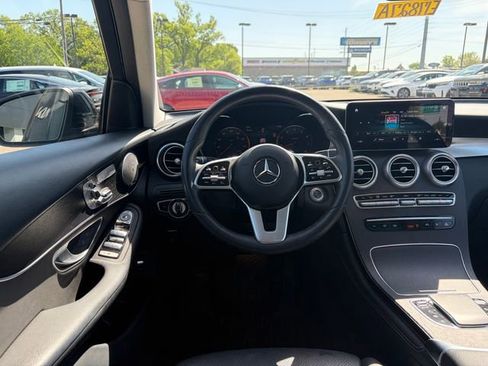 Used 2021 Mercedes-Benz GLC 300 4MATIC image 8