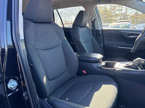 Used 2023 Toyota RAV4 AWD Hybrid image 14