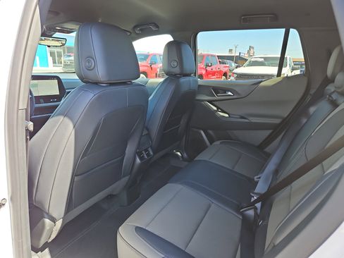 New 2026 Chevrolet Equinox LT w/ Convenience Package II image 11