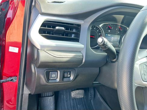 Used 2023 GMC Acadia SLE w/ Driver Convenience Package FWD image 10