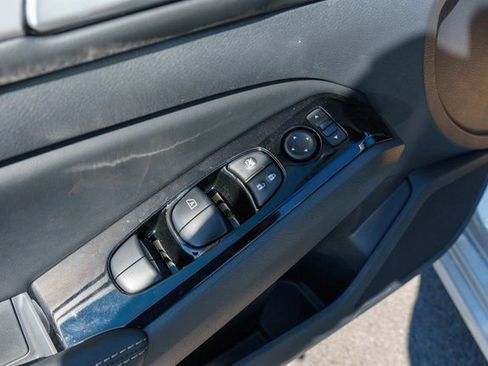 New 2025 Nissan Altima 2.5 SL image 13