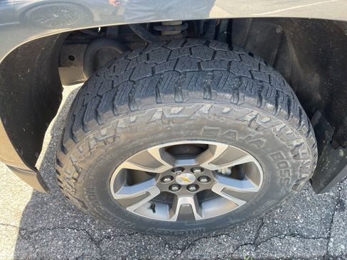 Used 2020 Chevrolet Colorado Z71 AWD/4WD image 19