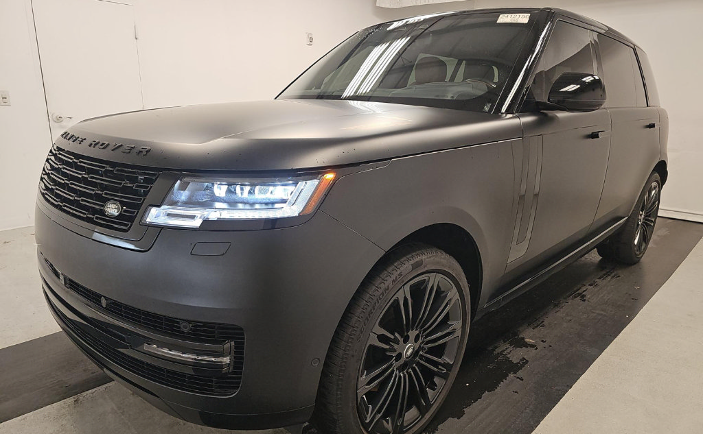 Used 2025 Land Rover Range Rover Long Wheelbase SE AWD/4WD image 1