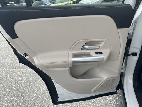 Used 2025 Mercedes-Benz GLA 250 image 25