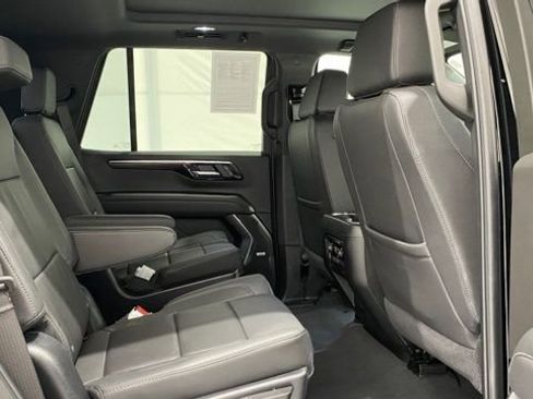 Used 2025 Chevrolet Tahoe Z71 w/ Comfort Package image 23