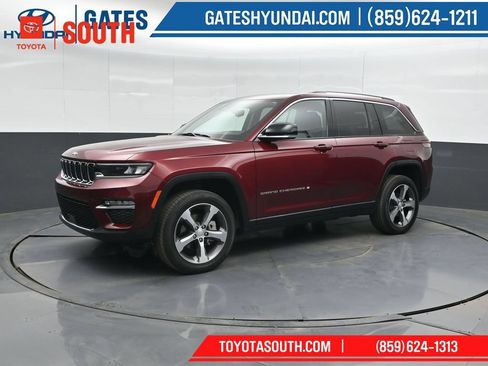 Used 2023 Jeep Grand Cherokee Limited AWD/4WD image 6