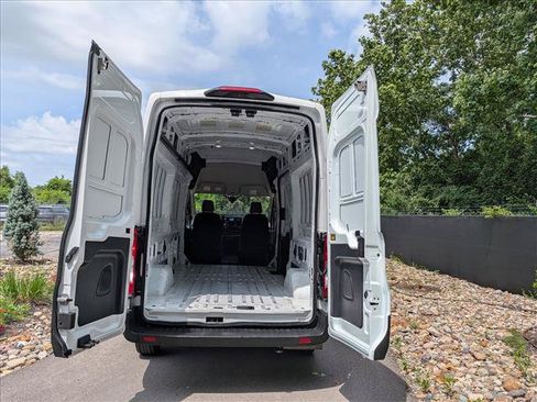 Used 2024 Ford Transit 250 148 High Roof AWD image 17