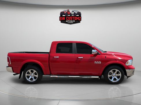 Used 2018 RAM 1500 Laramie AWD/4WD image 8