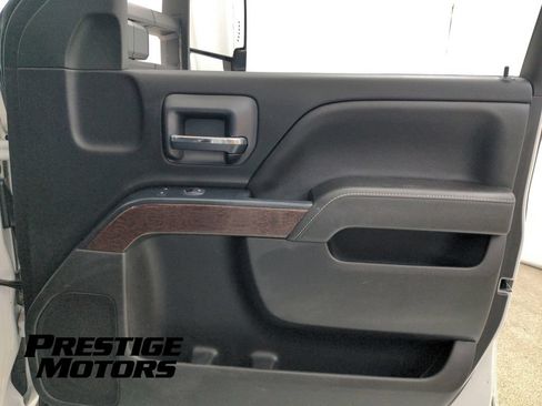 Used 2018 GMC Sierra 3500 SLE w/ SLE Fleet Preferred Package AWD/4WD image 26