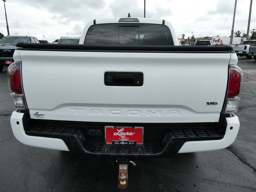 Used 2023 Toyota Tacoma TRD Sport w/ TRD Premium Sport Package AWD/4WD image 6
