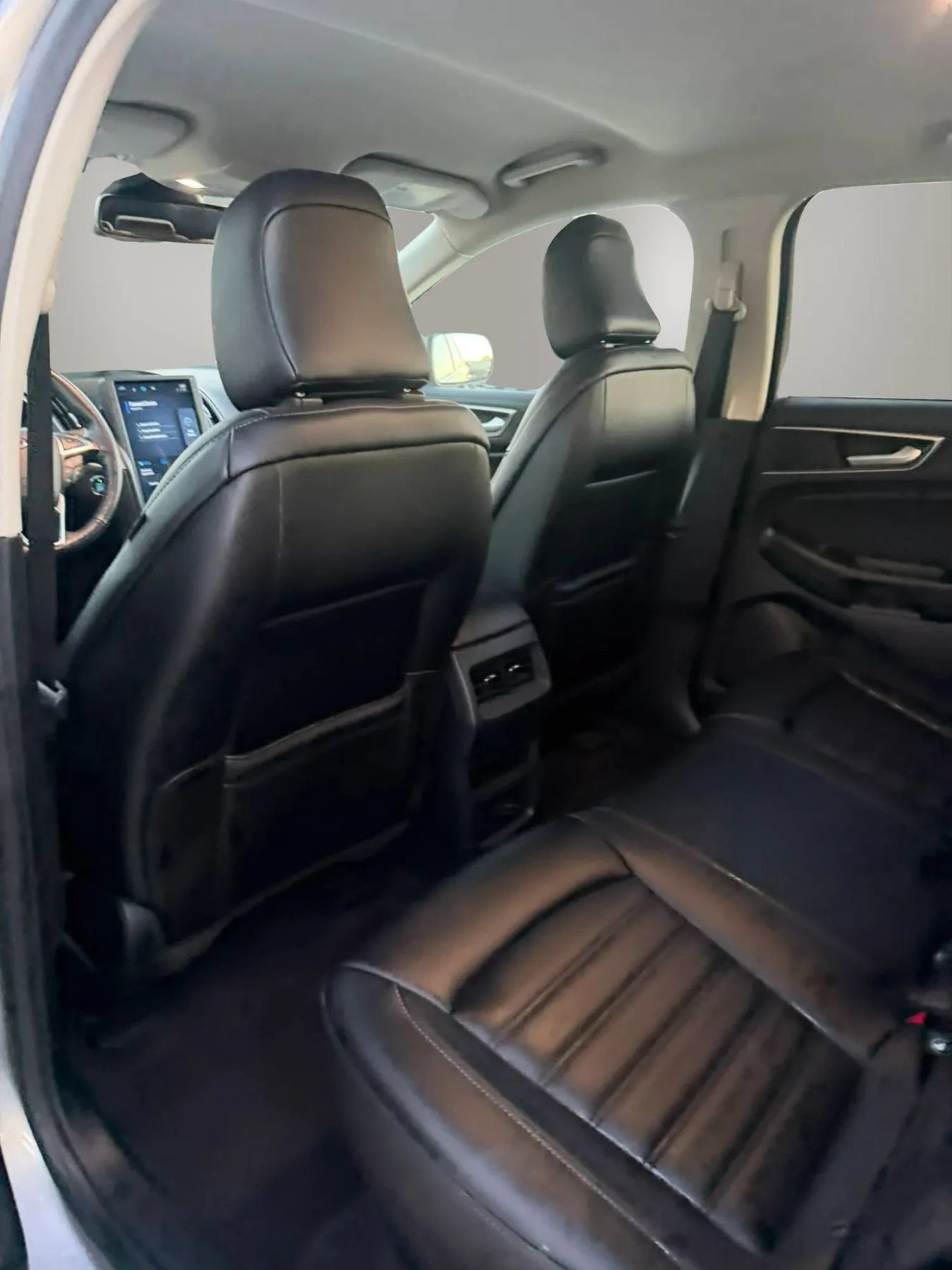 Used 2021 Ford Edge SEL AWD/4WD image 17