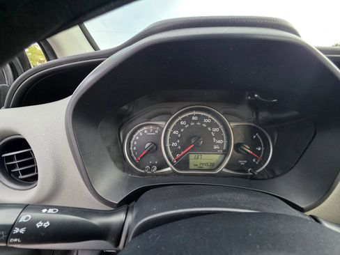 Used 2017 Toyota Yaris L FWD image 9