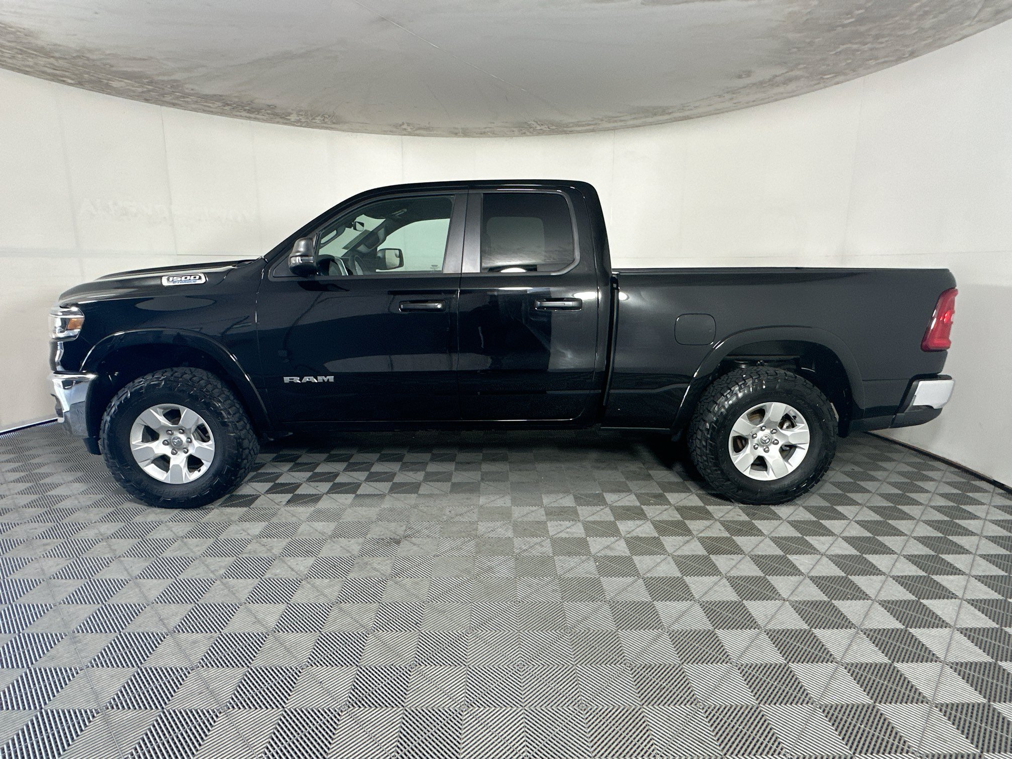 Used 2025 RAM 1500 Big Horn RWD image 6