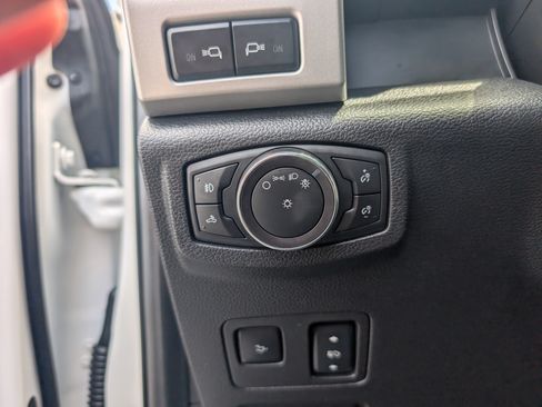 Used 2017 Ford F350 Lariat w/ Lariat Ultimate Package AWD/4WD image 16
