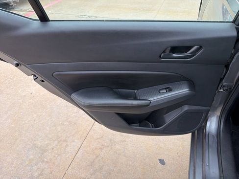 Used 2025 Nissan Altima 2.5 SV FWD image 14