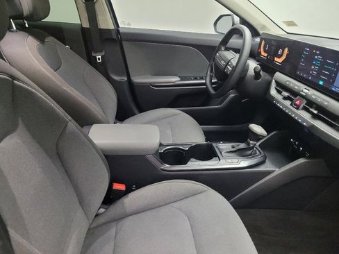 Used 2025 Kia K4 LXS image 21