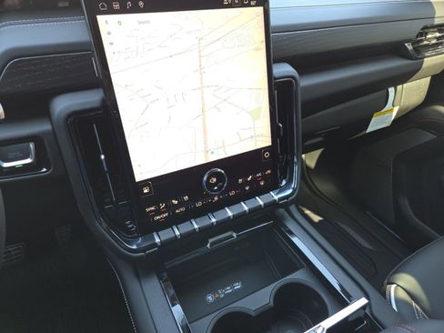 New 2026 GMC Yukon XL AT4 Ultimate w/ LPO, Illumination Package image 35