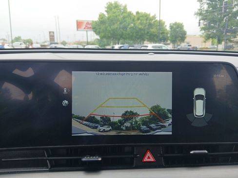 Used 2025 Kia Sportage EX FWD image 17