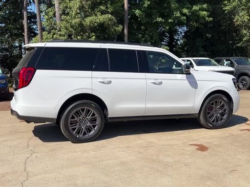 New 2025 Ford Expedition Platinum w/ Stealth Performance Package image 7