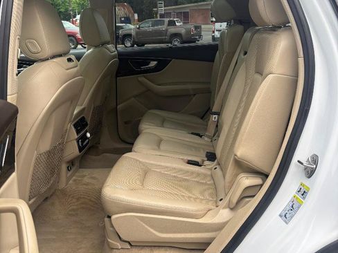 Used 2019 Audi Q7 3.0T Prestige w/ Prestige Package AWD/4WD image 25